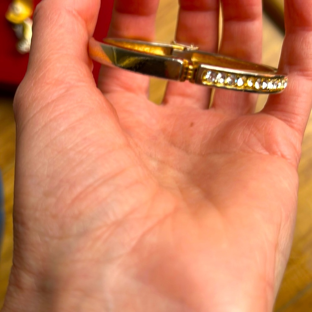 Signed Christian Dior bracelet and earrings gold tone set with crystals. - Picture 11 of 11